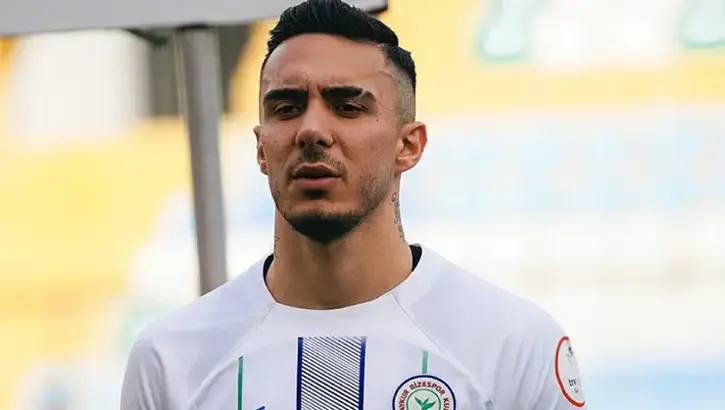 Beşiktaş Emirhan Topçu'nun peşinde