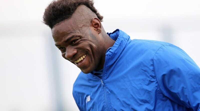 Mario Balotelli geri döndü